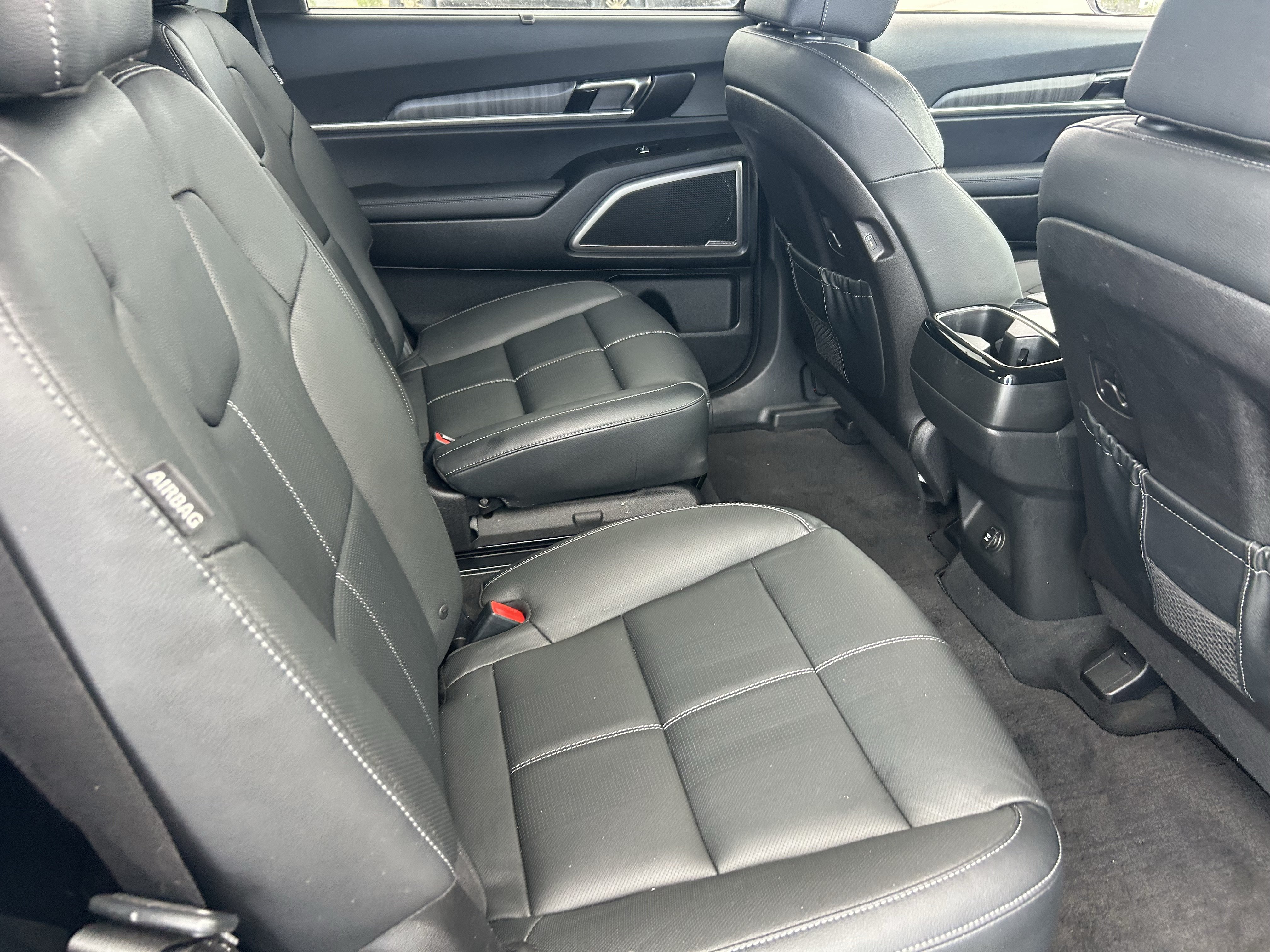 Certified 2023 Kia Telluride EX w/ EX Captain's Chair Package FWD image 14