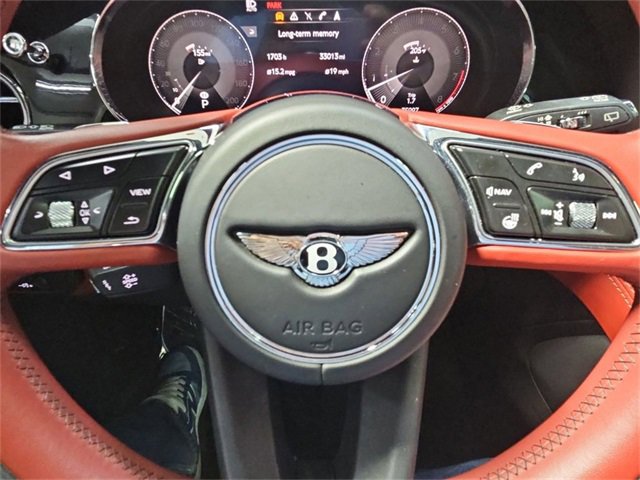 Used 2022 Bentley Bentayga image 32