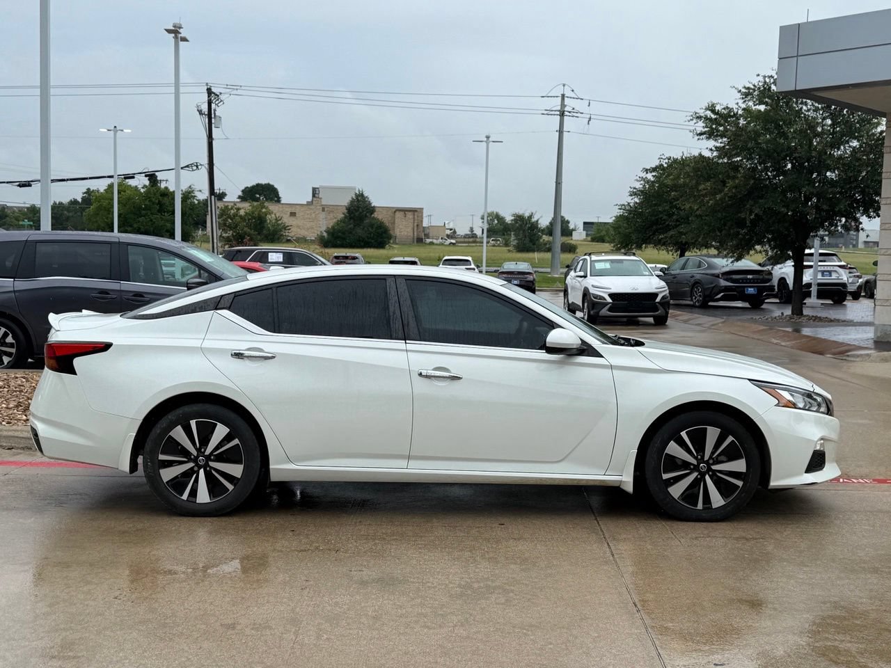 Used 2021 Nissan Altima 2.5 SV FWD image 6