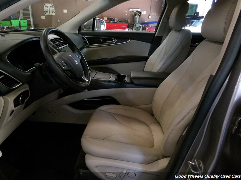 Used 2018 Lincoln MKX Reserve w/ Lincoln MKX Climate Package AWD/4WD image 12