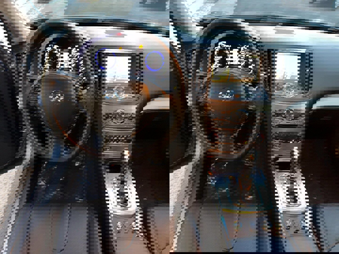 Used 2010 INFINITI G37 x Sedan w/ Premium Pkg image 7