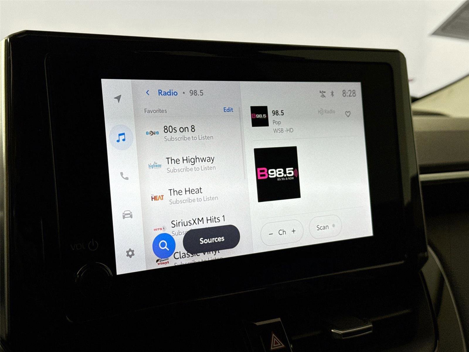 Certified 2023 Toyota Corolla Cross XLE w/ Convenience Package image 24