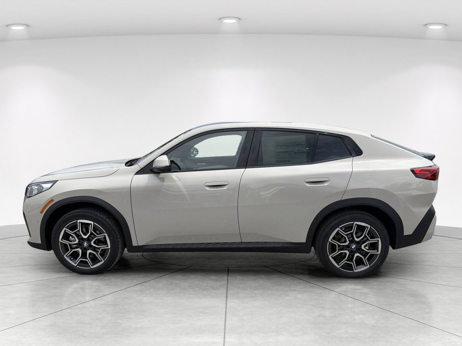 New 2026 BMW X2 xDrive28i w/ Technology Package AWD/4WD image 7