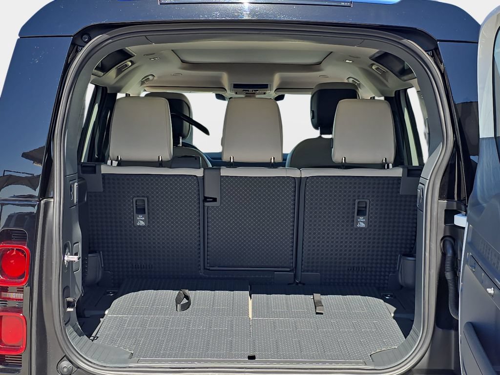 Certified 2024 Land Rover Defender 110 S AWD/4WD image 14