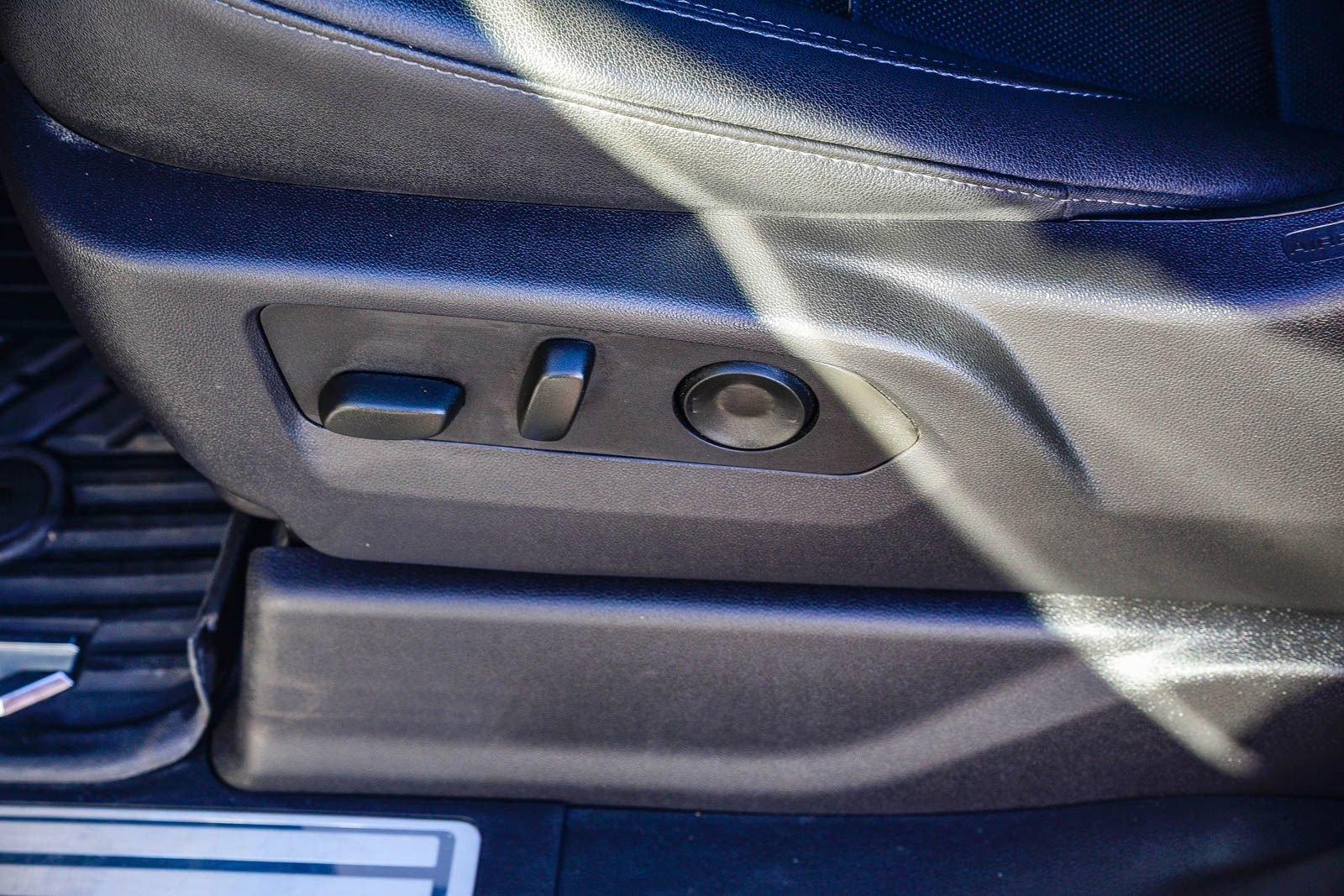 Used 2024 Chevrolet Silverado 1500 LTZ image 27