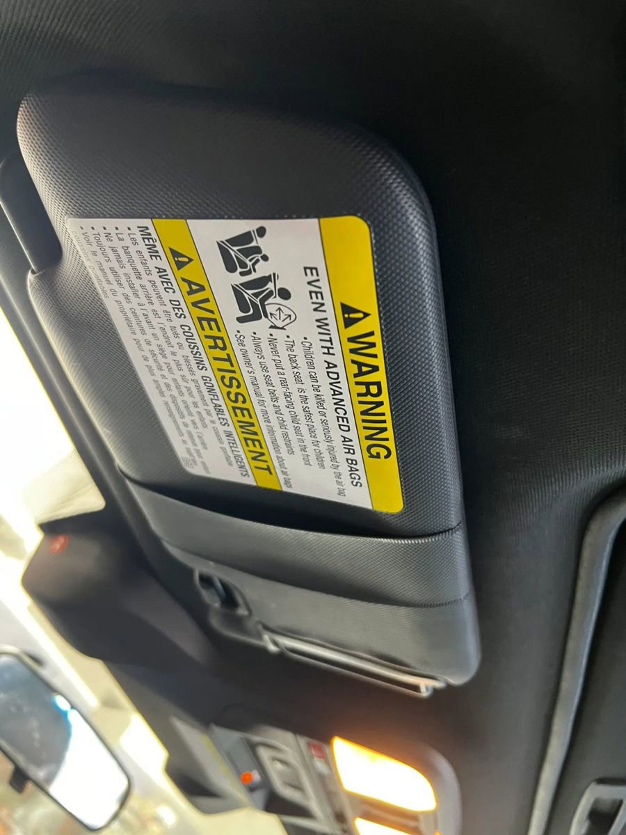 Used 2012 Chevrolet Avalanche LTZ image 23