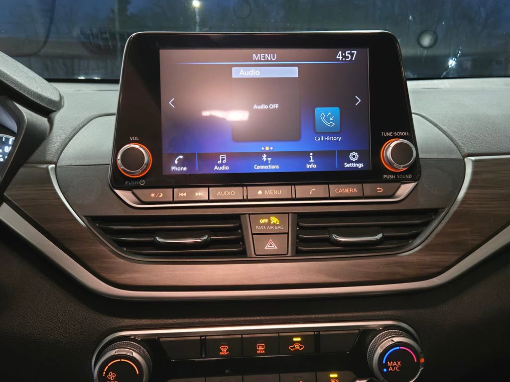 Used 2024 Nissan Altima 2.5 SV image 19