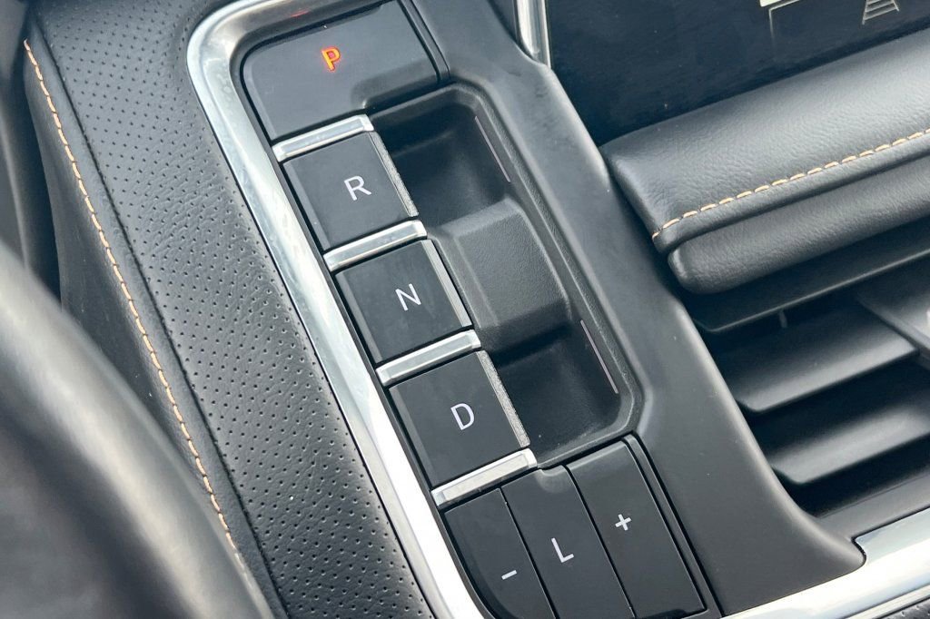 Certified 2022 GMC Yukon XL AT4 w/ Max Trailering Package image 19