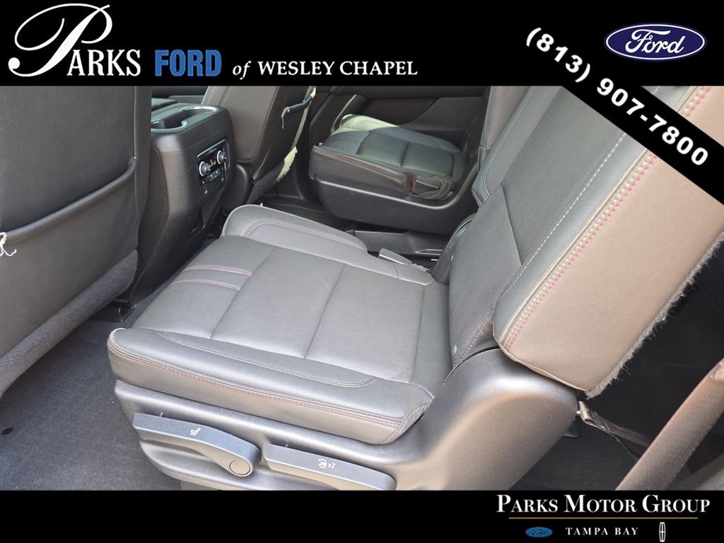 Used 2022 Chevrolet Tahoe RST w/ Luxury Package RWD image 15