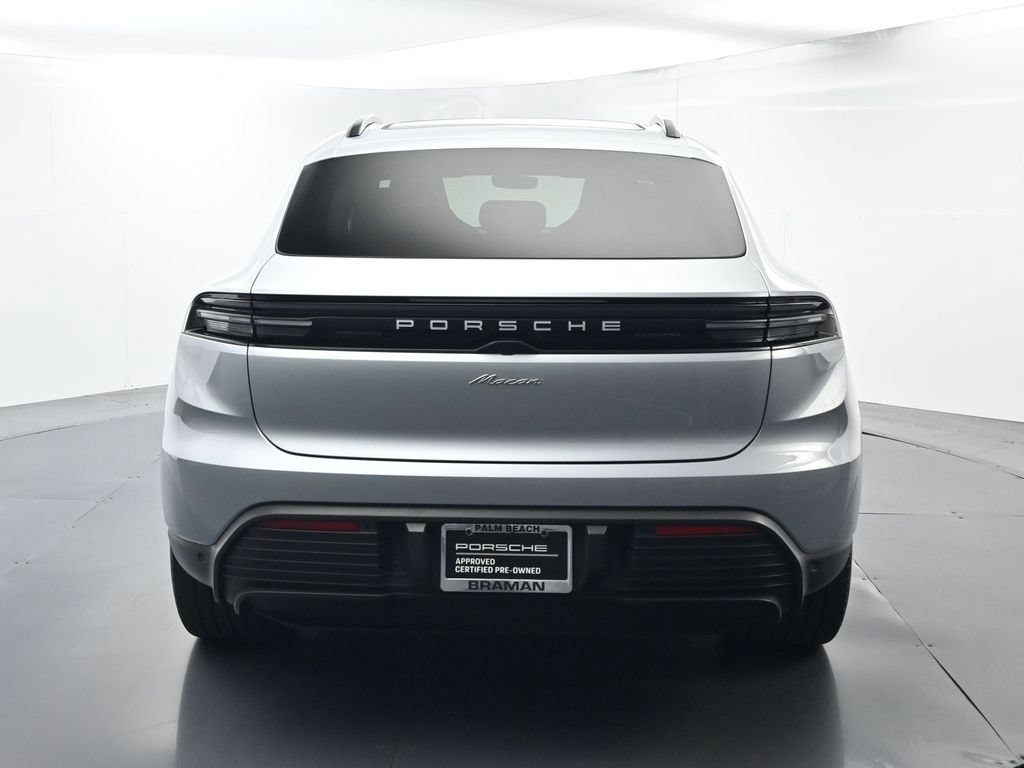 Certified 2025 Porsche Macan Electric RWD image 13