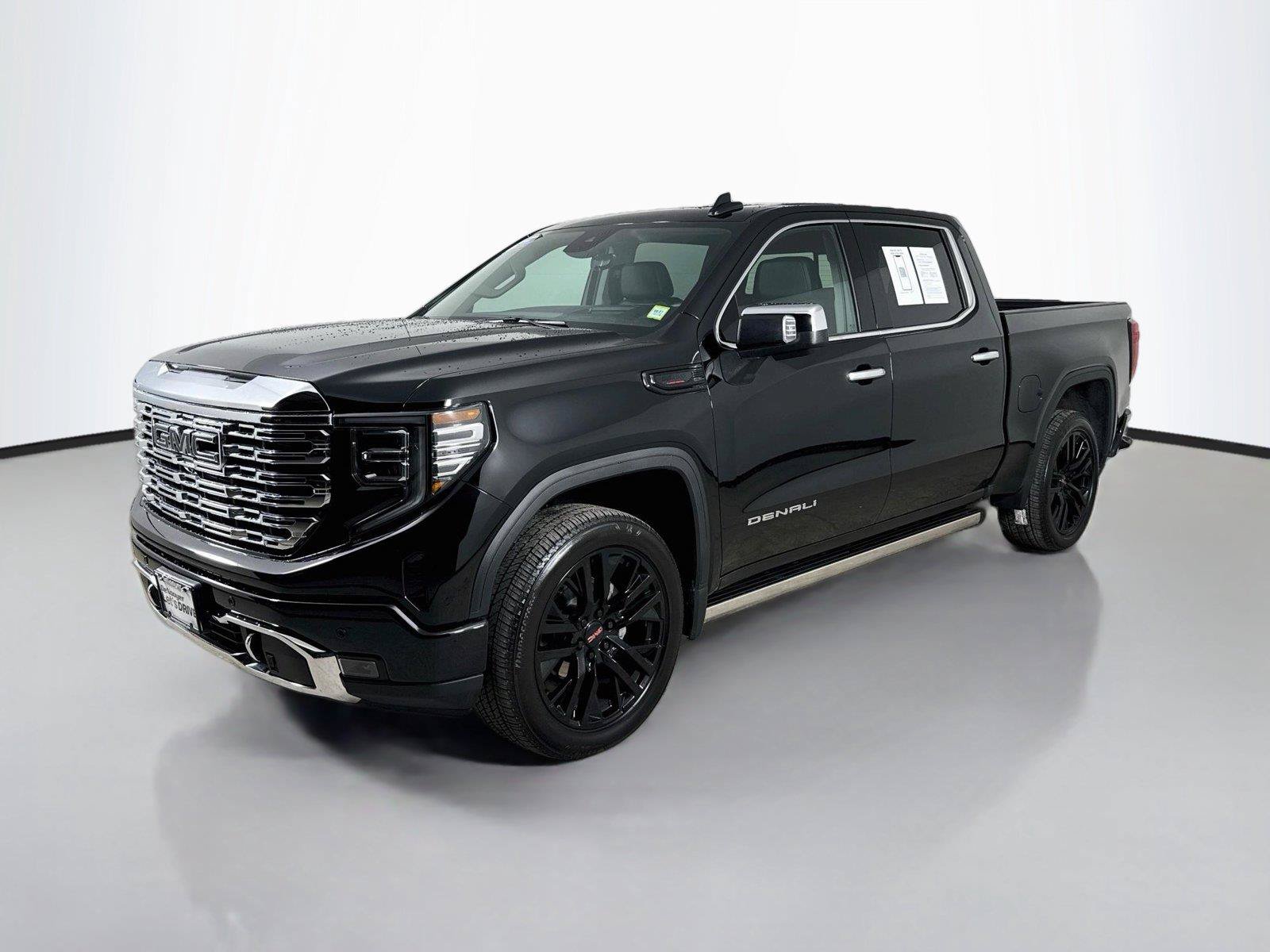 Used 2026 GMC Sierra 1500 Denali w/ Denali Reserve Package AWD/4WD image 9