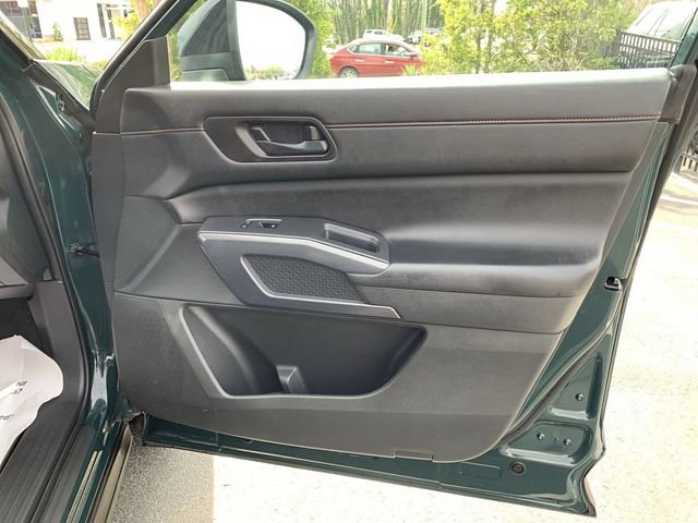 Used 2024 Nissan Pathfinder Rock Creek AWD/4WD image 13