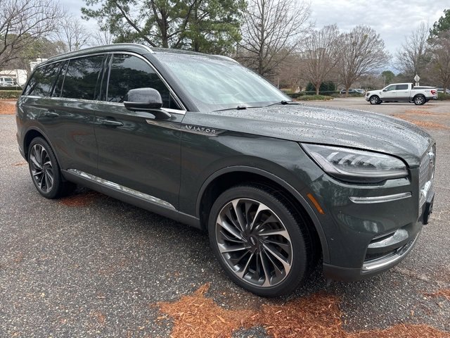 Used 2023 Lincoln Aviator Reserve w/ Equipment Group 201A image 8