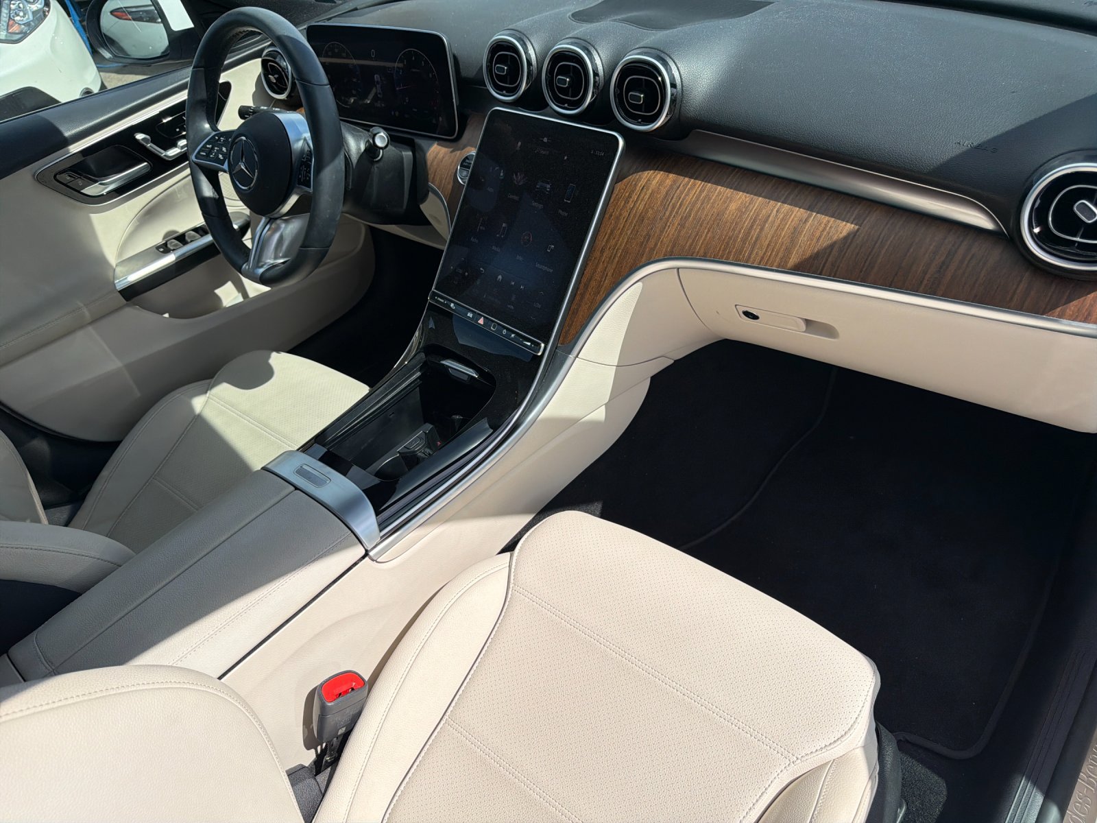 Used 2023 Mercedes-Benz C 300 Sedan image 11