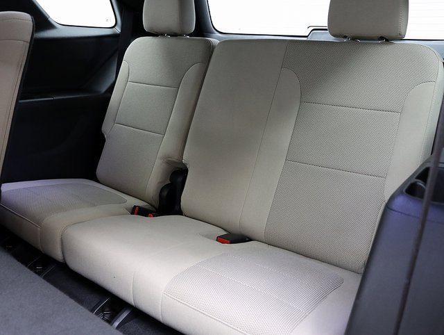 Used 2023 Chevrolet Traverse LS image 12