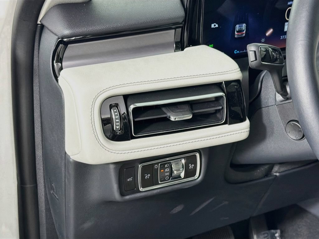 Used 2026 Lincoln Aviator 2WD image 10