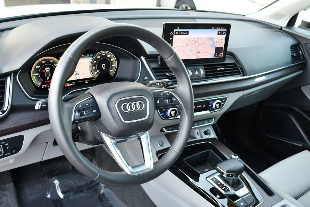 Used 2021 Audi Q5 e Premium Plus w/ Premium Plus Package image 58