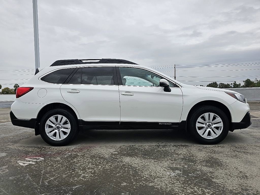 Used 2018 Subaru Outback 2.5i Premium image 9