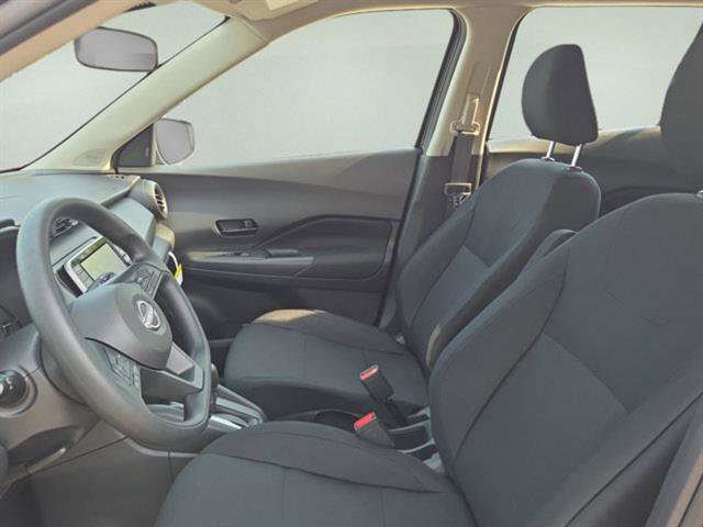 New 2025 Nissan Kicks Play S image 31