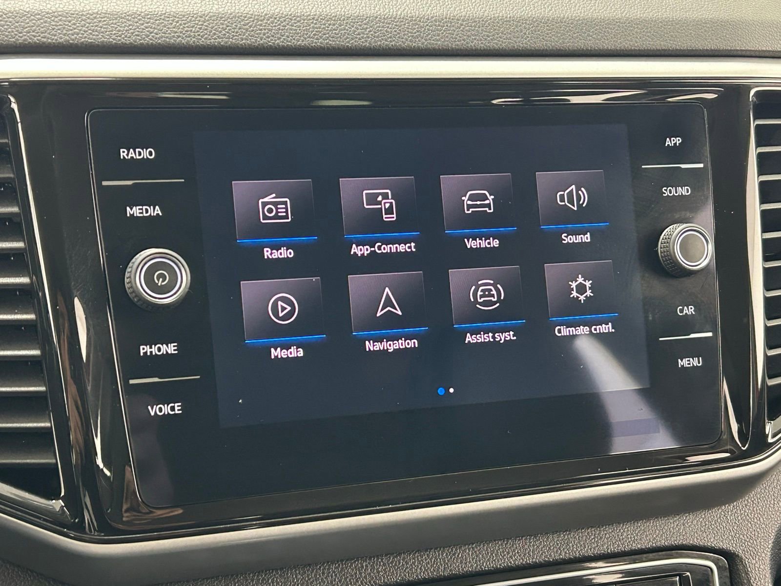 Used 2023 Volkswagen Atlas SE image 15