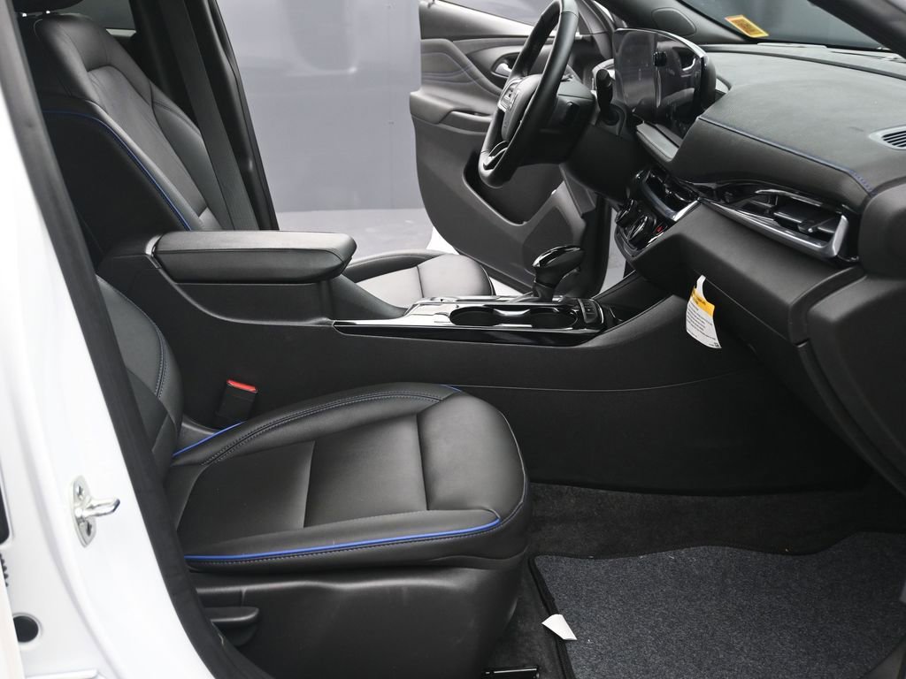 Used 2024 Buick Envista Sport Touring w/ Convenience I Package image 11