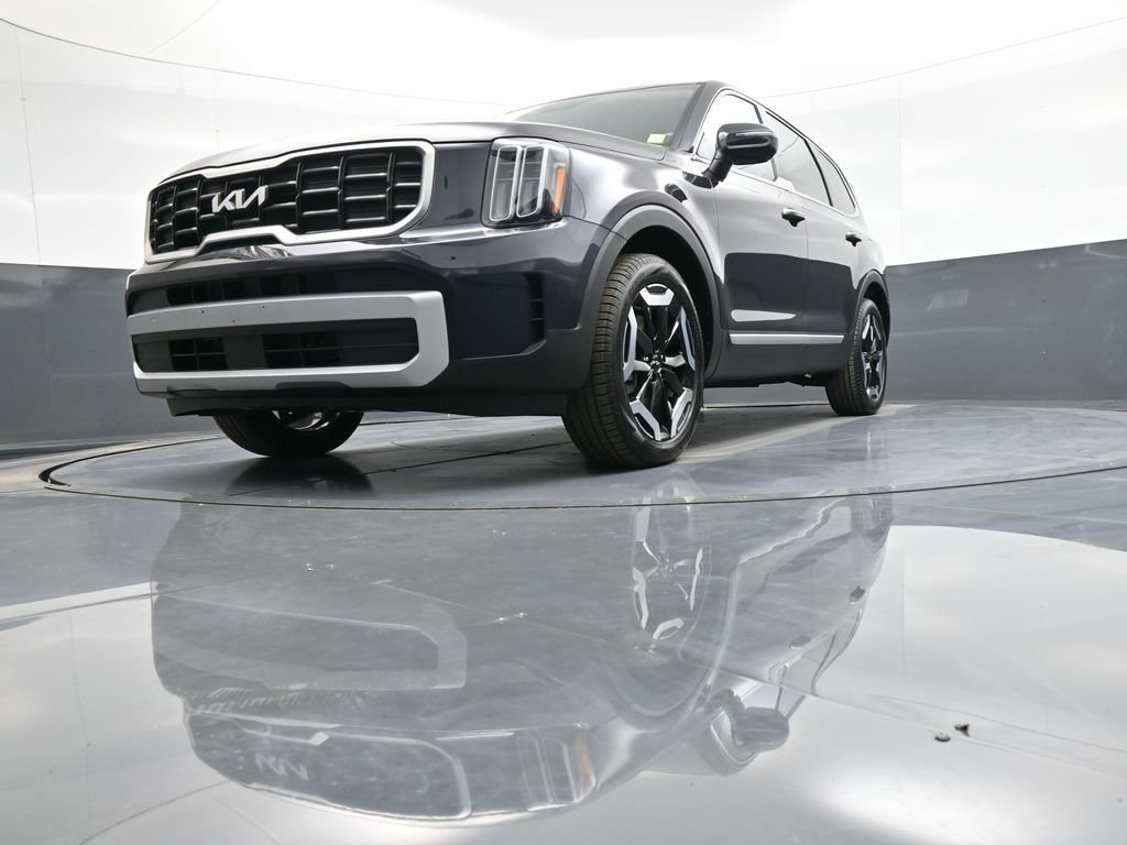 New 2025 Kia Telluride S image 28