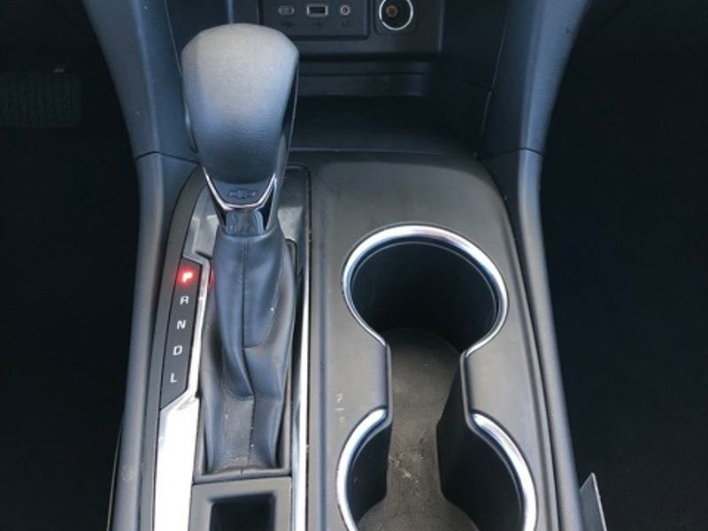 Used 2023 Chevrolet Equinox LT image 11