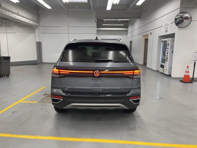New 2026 Volkswagen Taos SE image 3