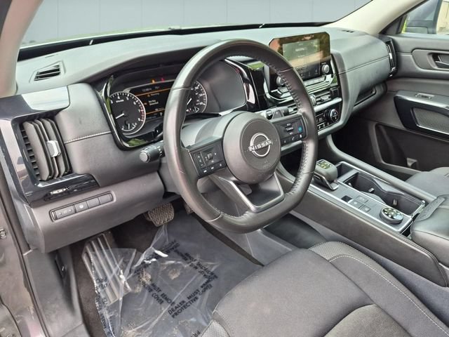 Used 2024 Nissan Pathfinder SV AWD/4WD image 11