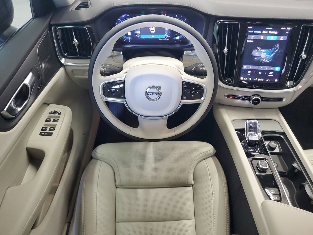 New 2025 Volvo V60 B5 Cross Country Ultra w/ Protection Package Premier image 17