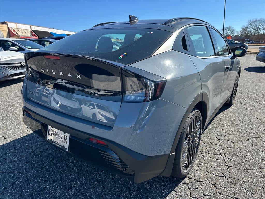 New 2026 Nissan Leaf Platinum+ w/ Cargo Package (Platinum+) FWD image 3