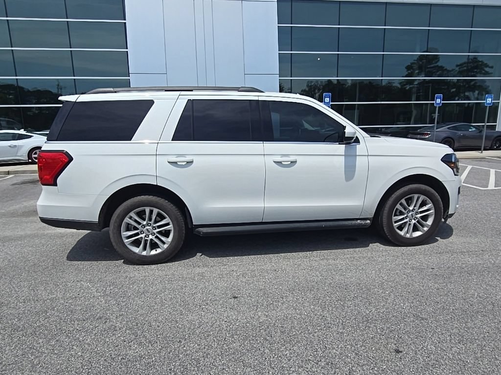 Used 2024 Ford Expedition XLT RWD image 9