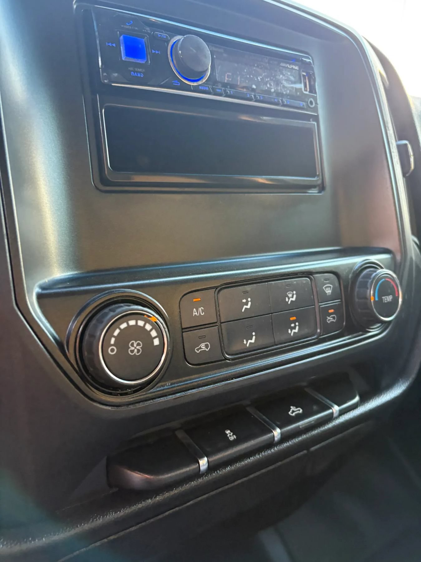 Used 2014 Chevrolet Silverado 1500 W/T RWD image 18