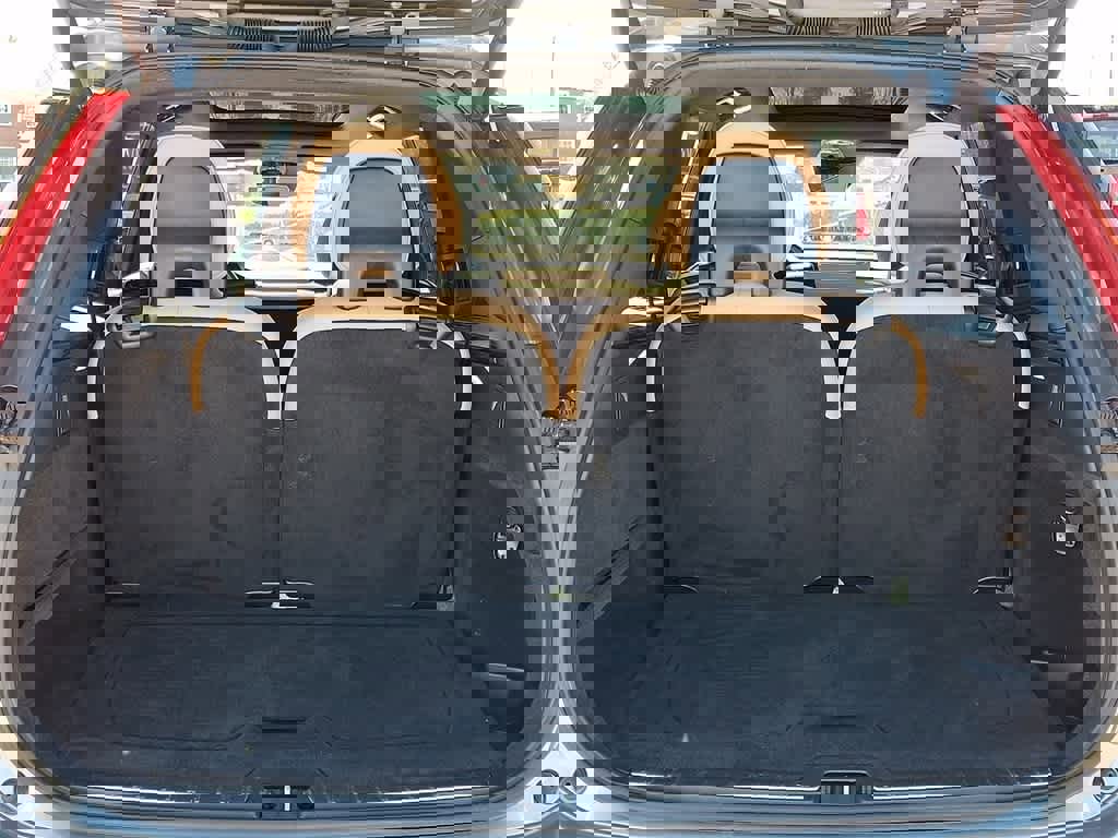 Used 2018 Volvo XC90 T6 Momentum w/ Convenience Package image 28