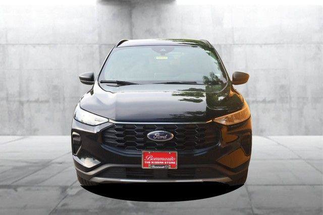 Used 2025 Ford Escape ST-Line AWD/4WD image 5