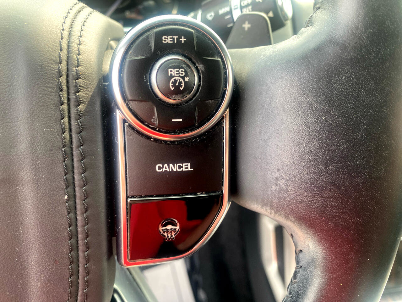 Used 2014 Land Rover Range Rover HSE image 18