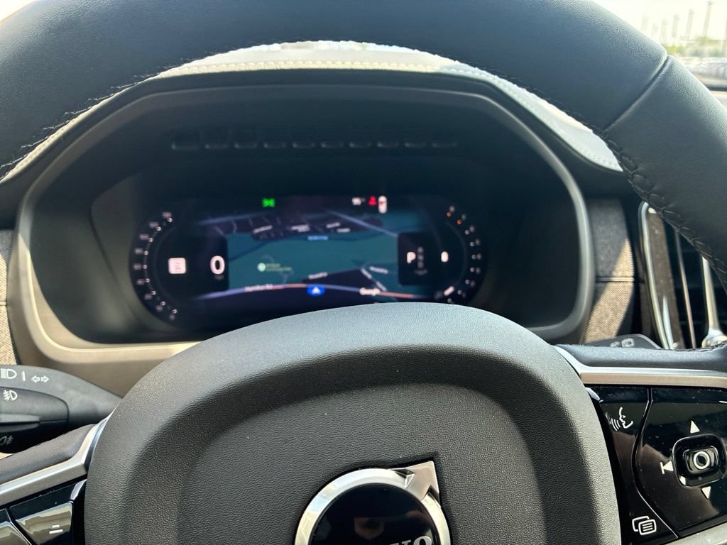 Certified 2026 Volvo XC90 B6 Plus AWD/4WD image 13