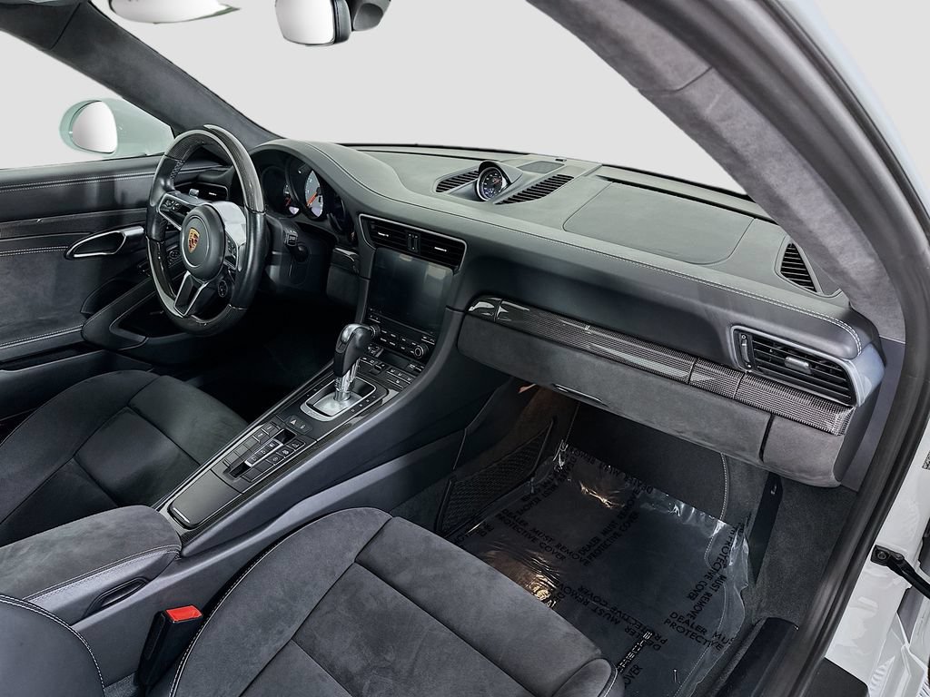Certified 2017 Porsche 911 Carrera GTS RWD image 29