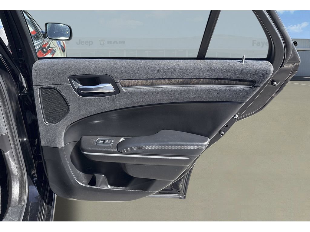 Used 2022 Chrysler 300 Touring L w/ Popular Equipment Group image 25