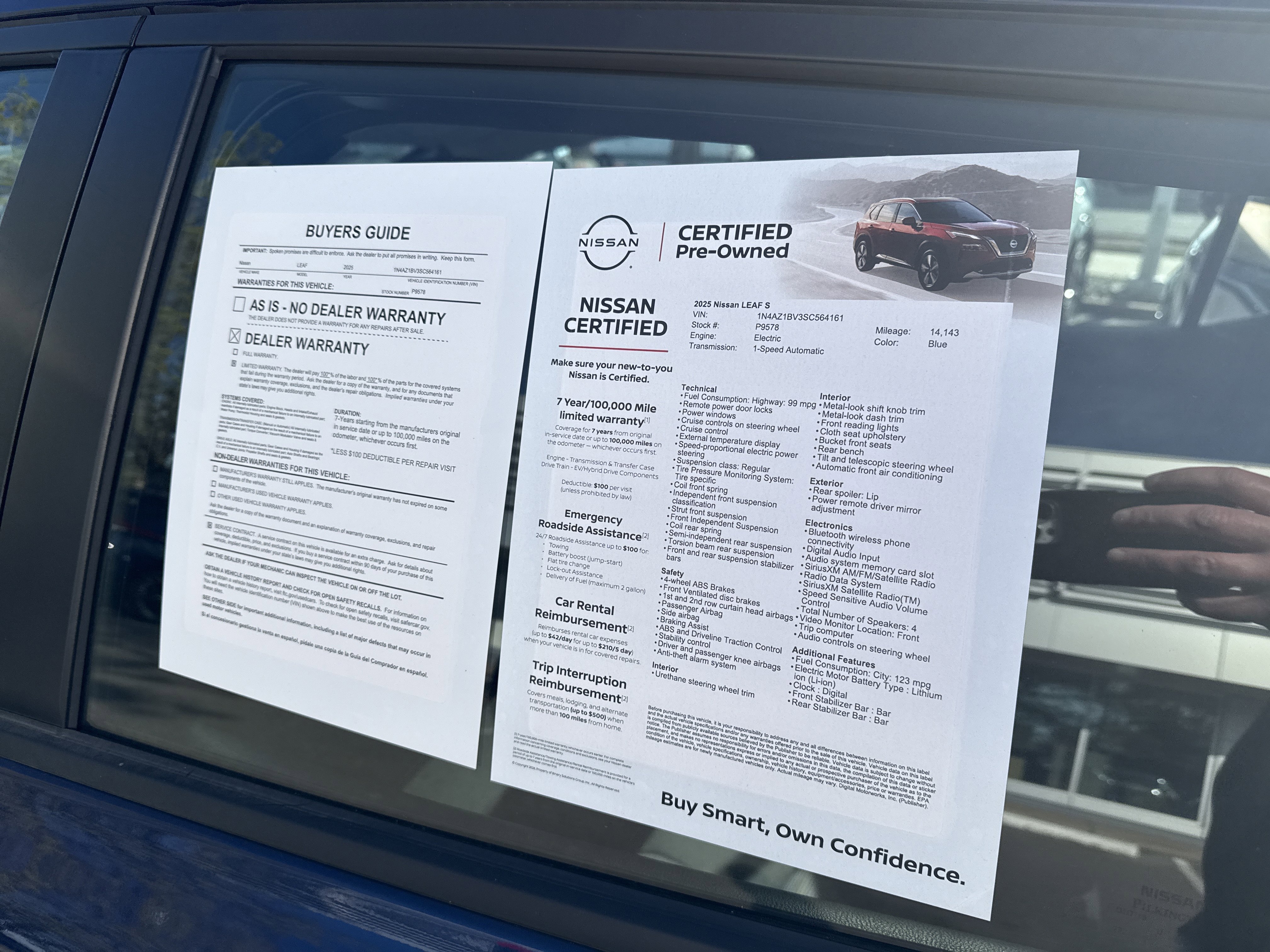 Certified 2025 Nissan Leaf S image 11