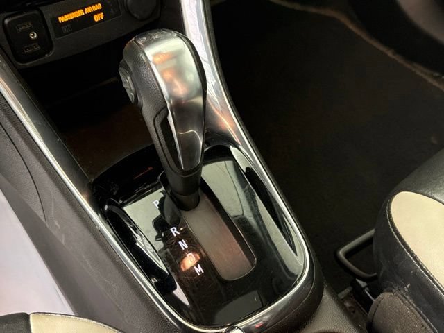Used 2018 Chevrolet Trax Premier w/ Midnight Edition FWD image 23