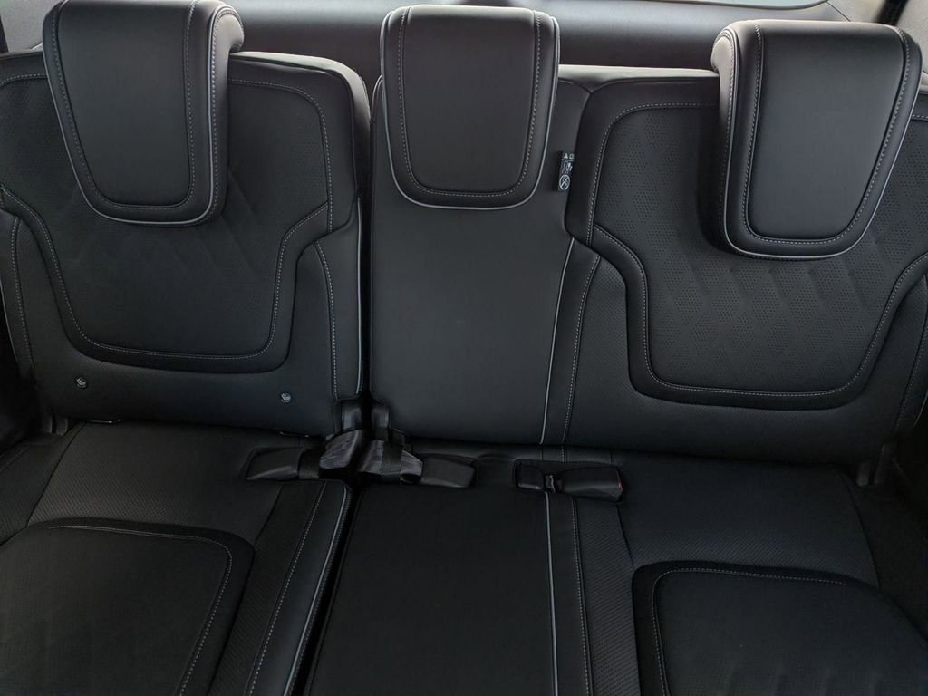 New 2026 INFINITI QX80 Autograph w/ Premium Cargo Package image 27