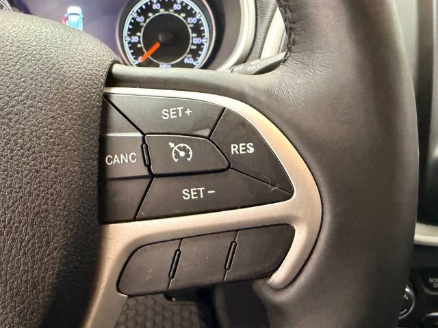 Used 2015 Jeep Cherokee Trailhawk w/ Comfort/Convenience Group image 31