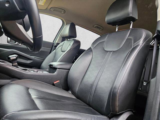 Used 2024 Kia Sorento S image 9