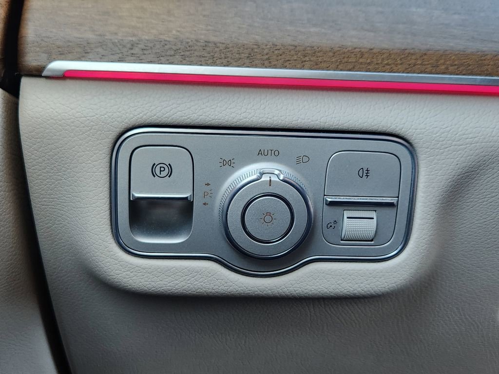 Used 2020 Mercedes-Benz GLS 450 4MATIC image 21