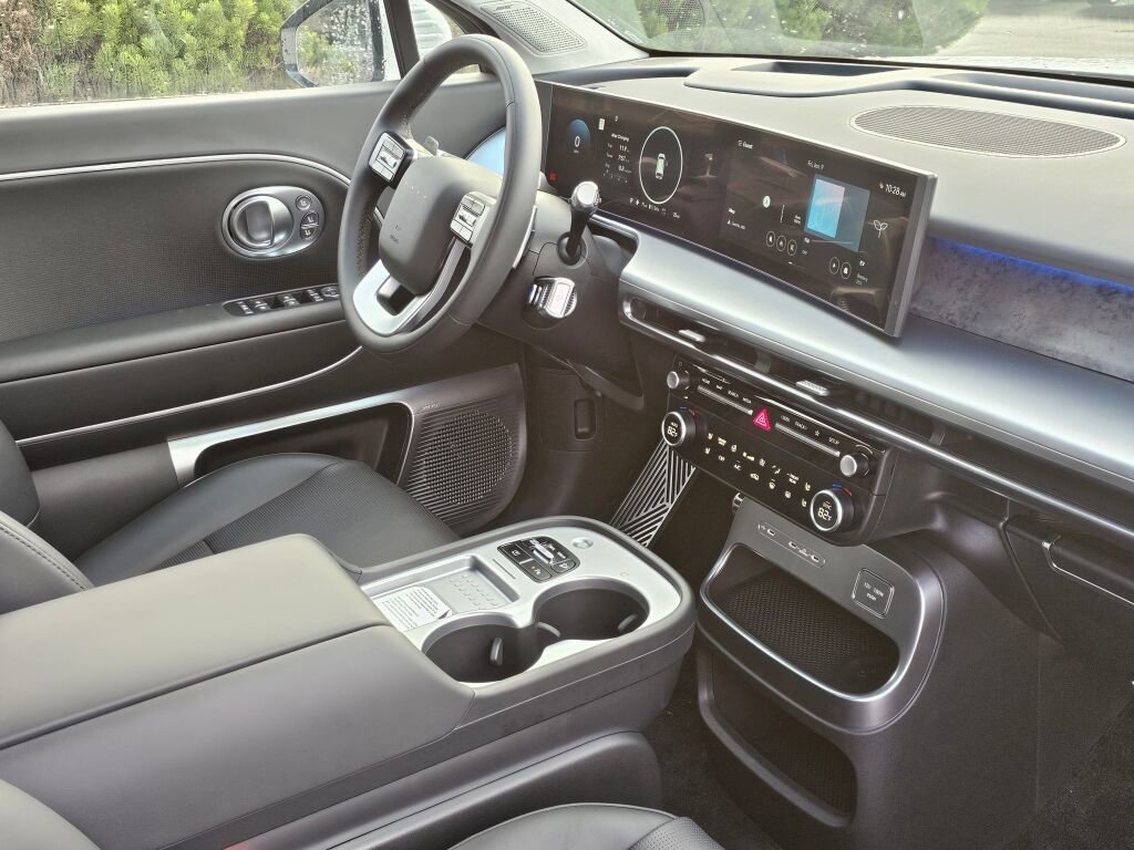 New 2026 Hyundai Ioniq 9 Calligraphy image 10