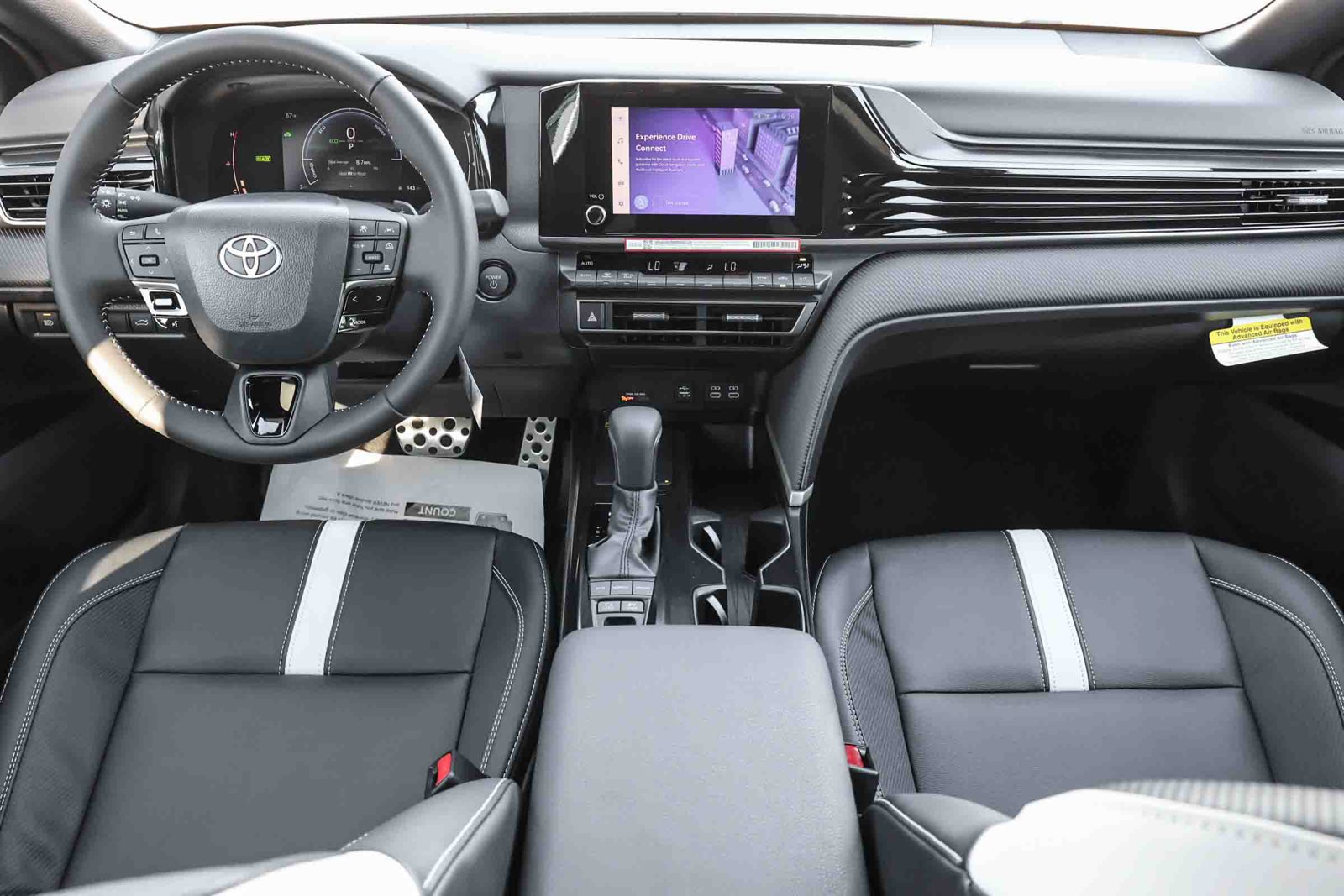 New 2026 Toyota Camry SE w/ Convenience Package FWD image 2
