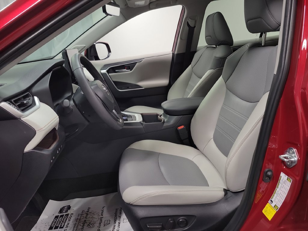 Used 2023 Toyota RAV4 Limited w/ Limited Grade Weather Package AWD/4WD image 13