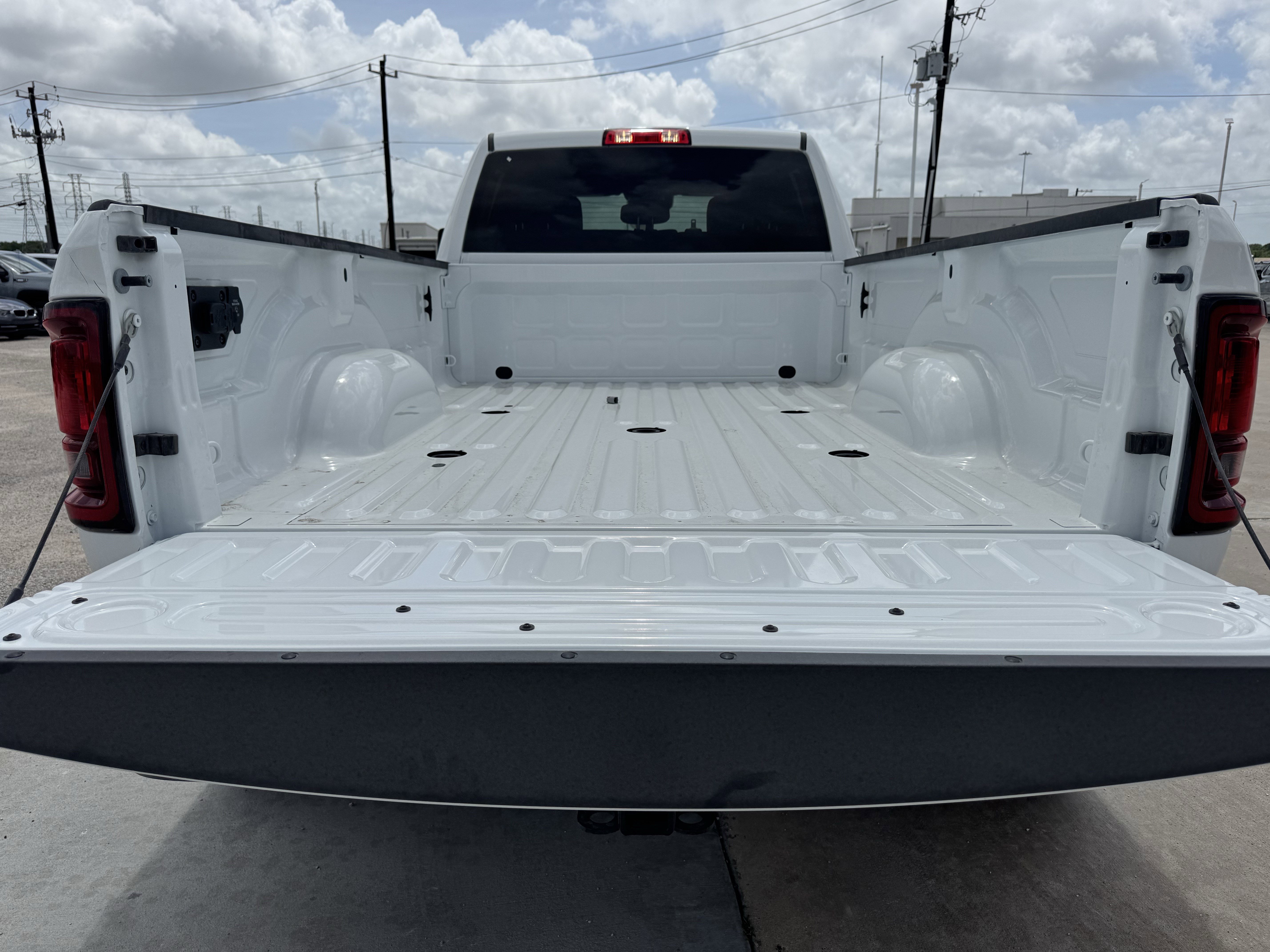 New 2026 RAM 3500 Tradesman AWD/4WD image 13