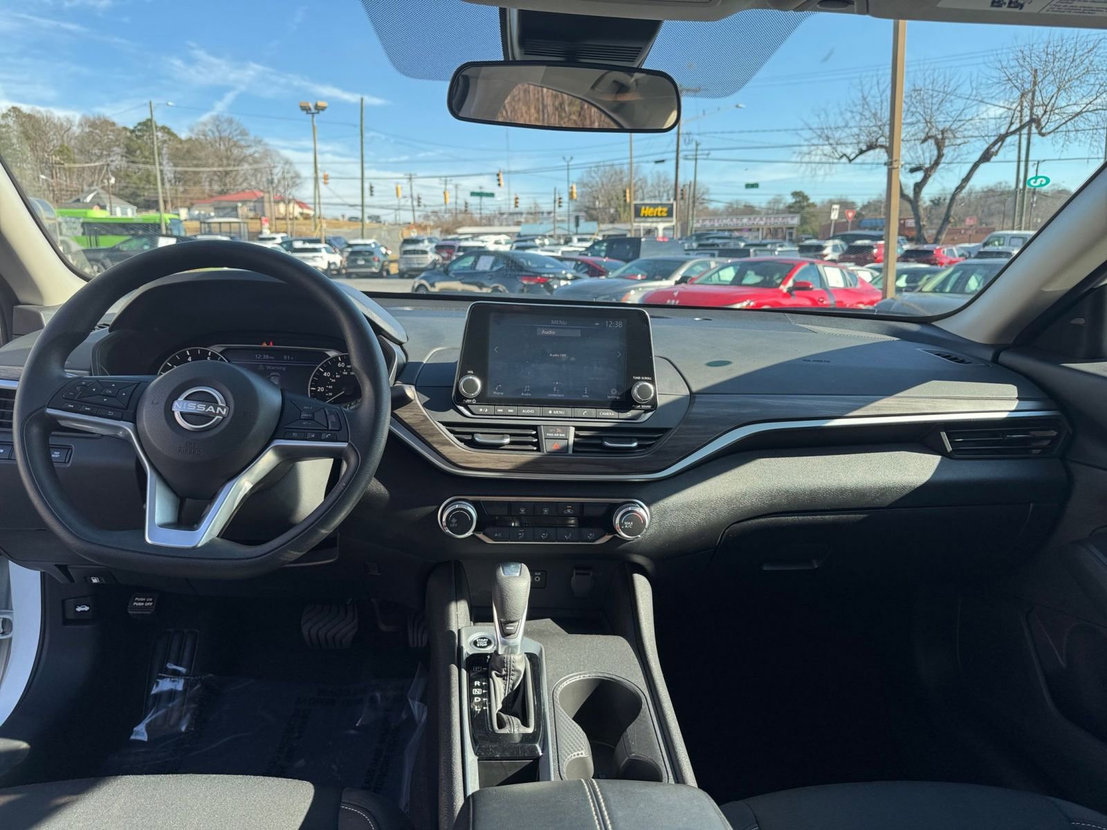 Used 2025 Nissan Altima 2.5 SV image 27